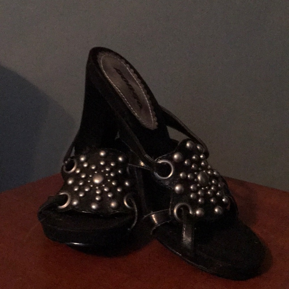 Black sandals